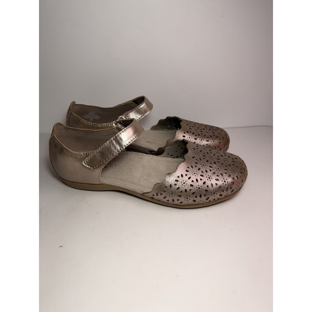 Earth Brynn Women's Size 9.5 W Rose Gold Metallic Leather Cutout Mary Jane Flats